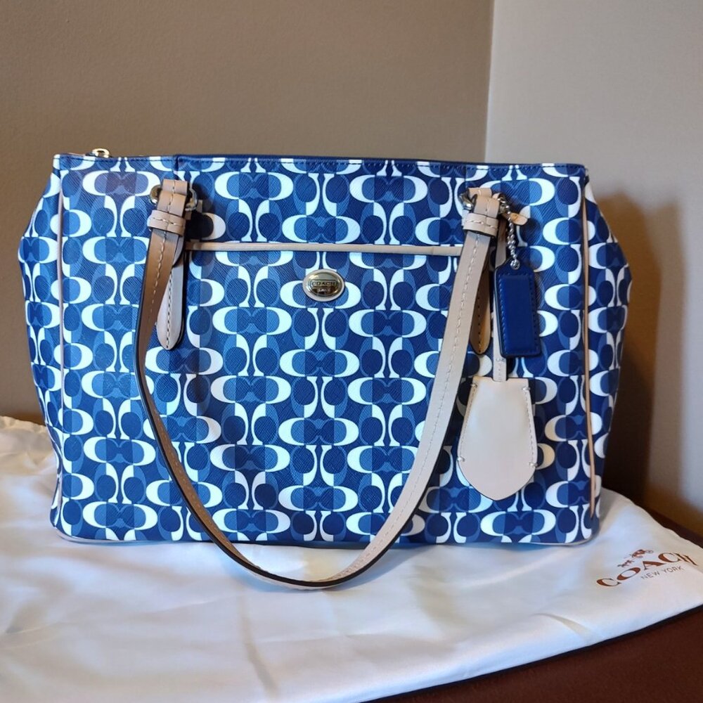 Coach medium tote